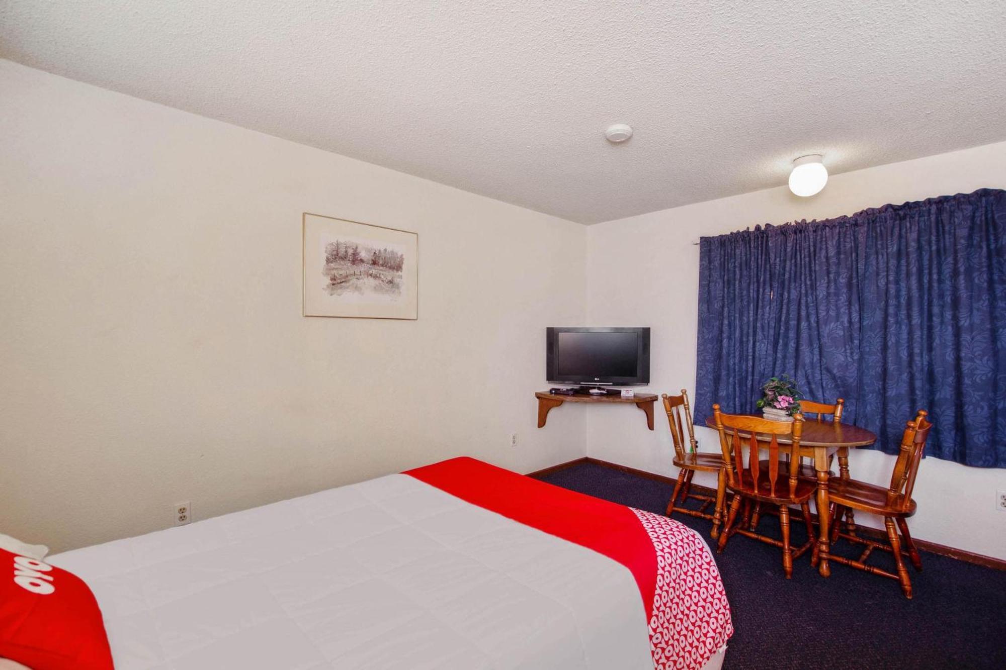 Oyo Hotel Cheyenne Wells - Us 40 Buitenkant foto