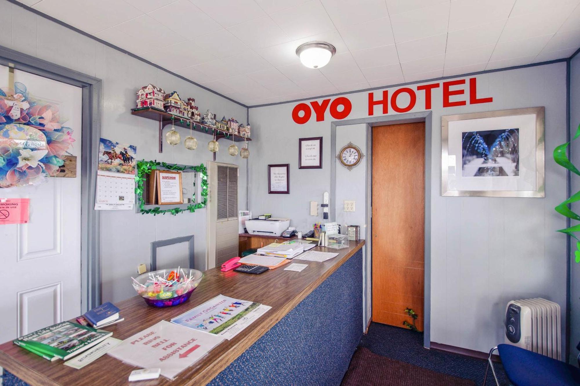 Oyo Hotel Cheyenne Wells - Us 40 Buitenkant foto
